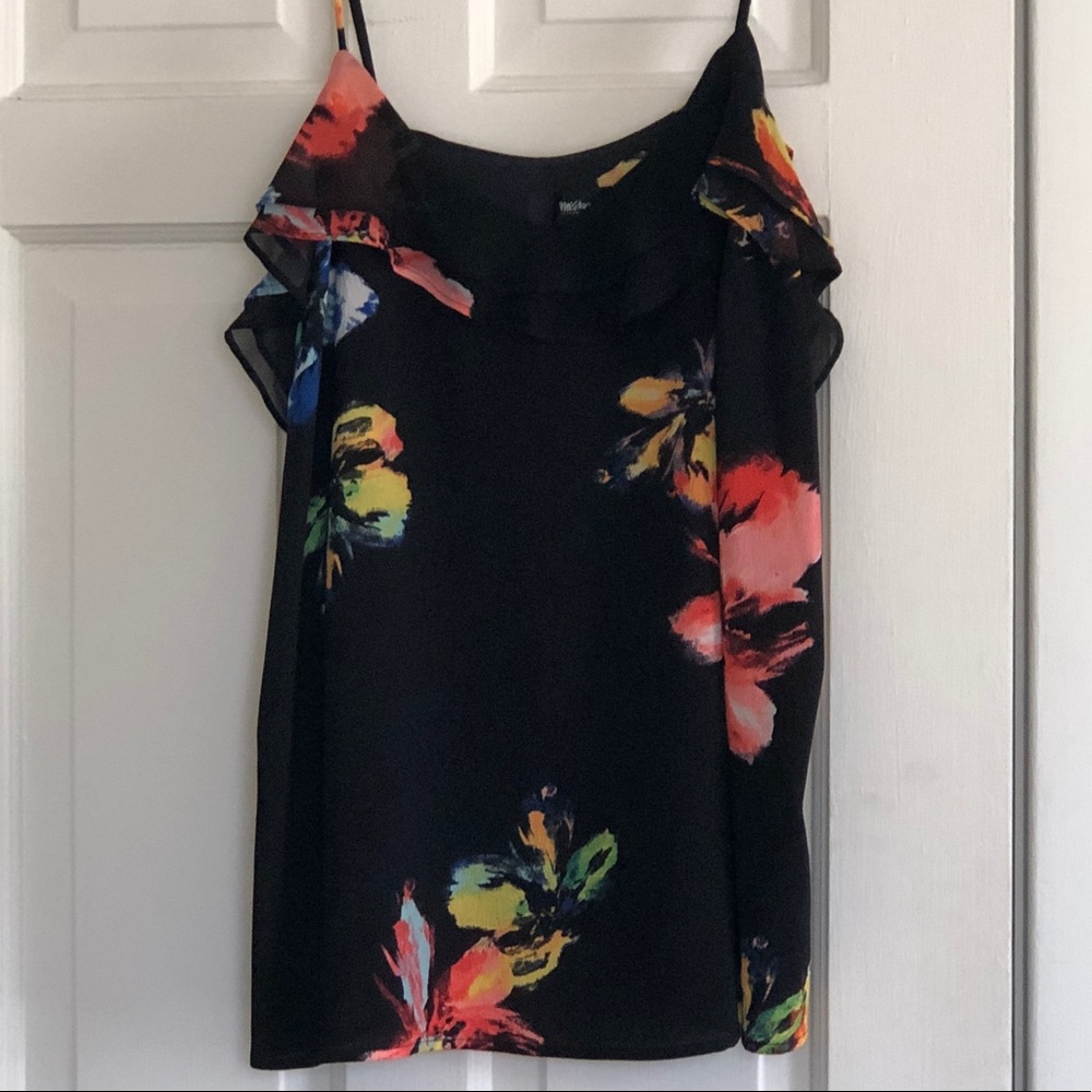 Black Floral Ruffle Tank - Picture 3 of 4